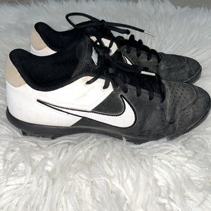 Nike men’s alpha huarache varsity baseball cleats